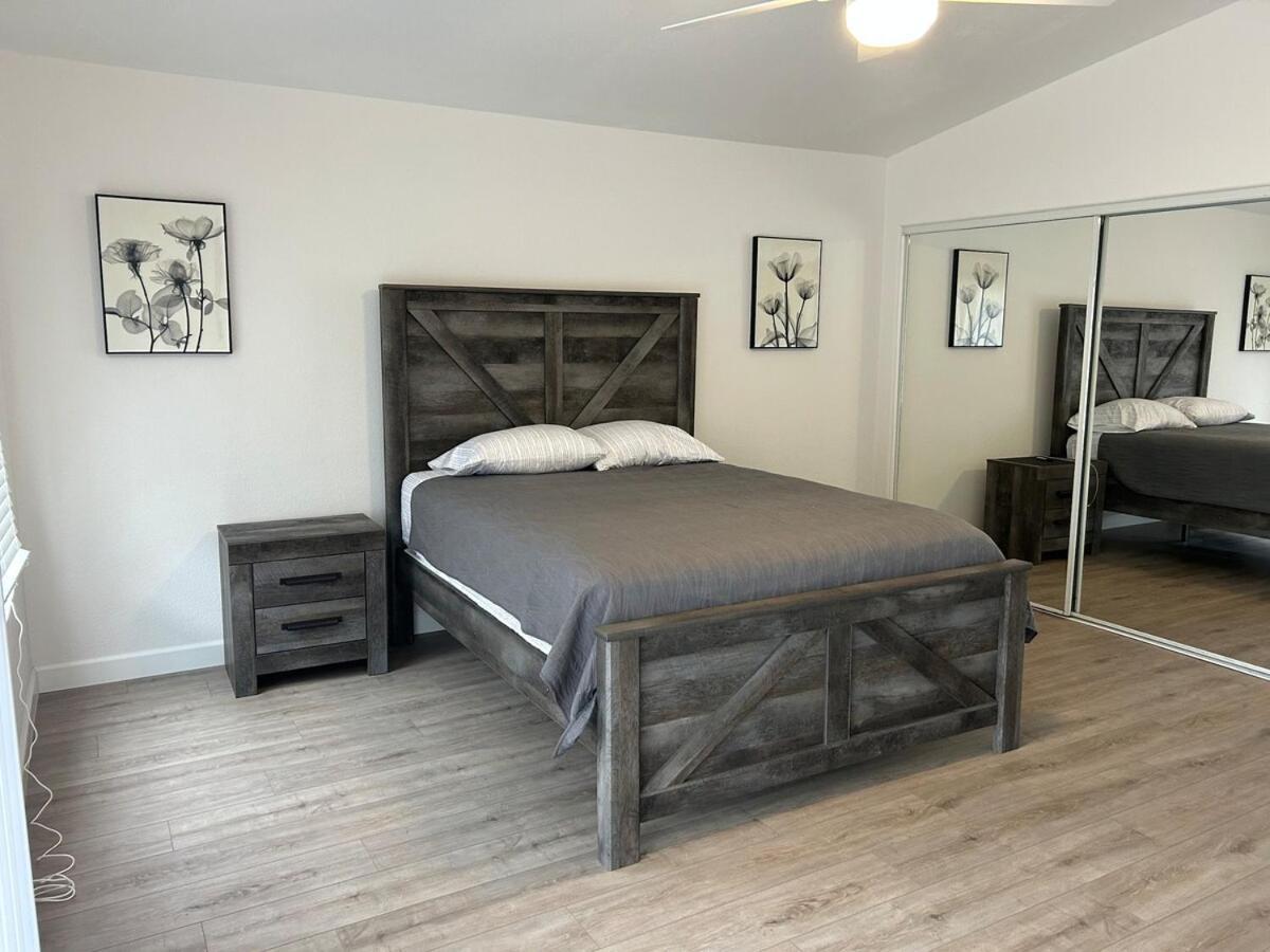 فيلا Walking Distance To Stagecoach إنديو المظهر الخارجي الصورة