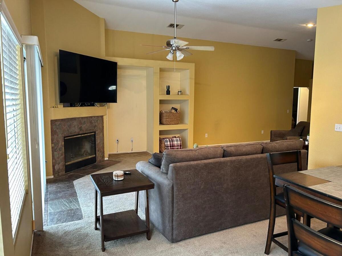 فيلا Walking Distance To Stagecoach إنديو المظهر الخارجي الصورة