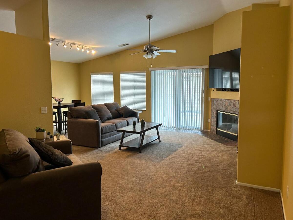 فيلا Walking Distance To Stagecoach إنديو المظهر الخارجي الصورة